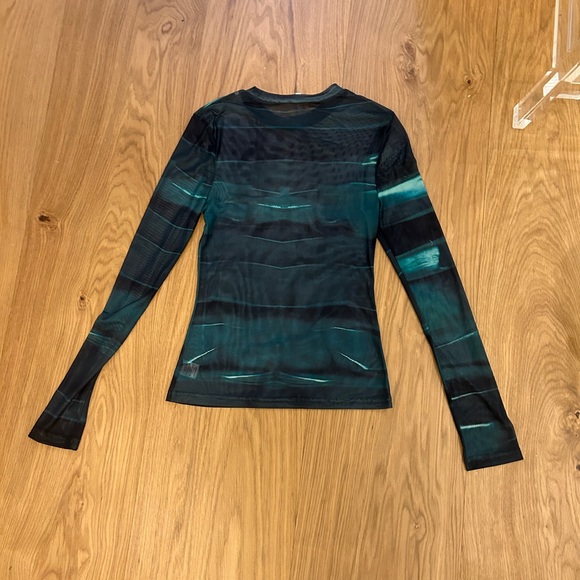 Remi x Revolve Shelley Top - Picture 2 of 4